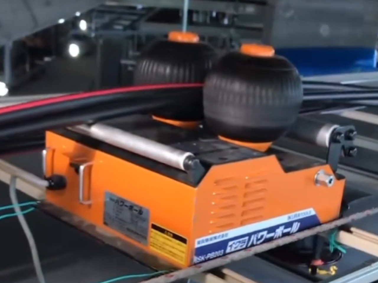 連動送り出し工法